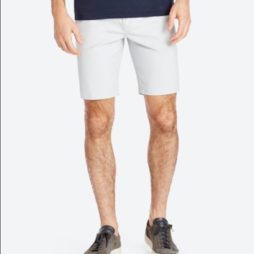 Bonobos Stretch Washed Chino Shorts (40” x 9” Light Gray)